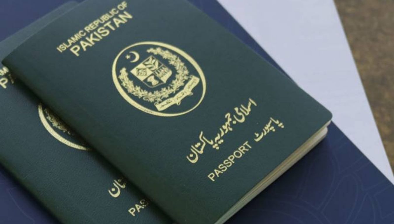 Pakistanis can now avail 5-year multiple entry visas - issues resolved