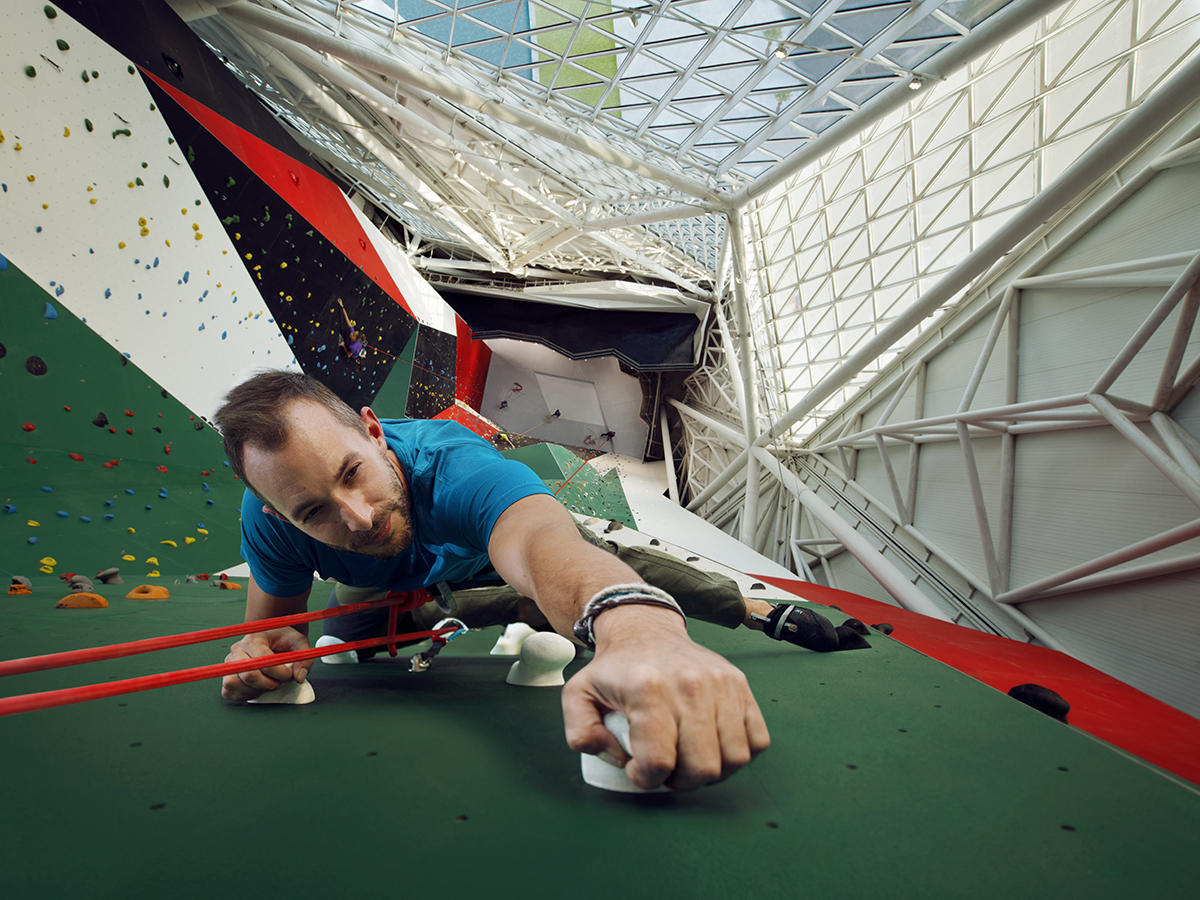 CLYMB-ABU-DHABI-CLIMBING