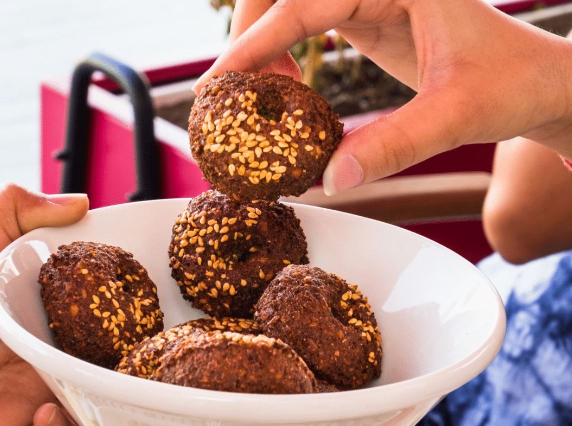 5 Amazing Street Food Dishes in Dubai To Must Taste